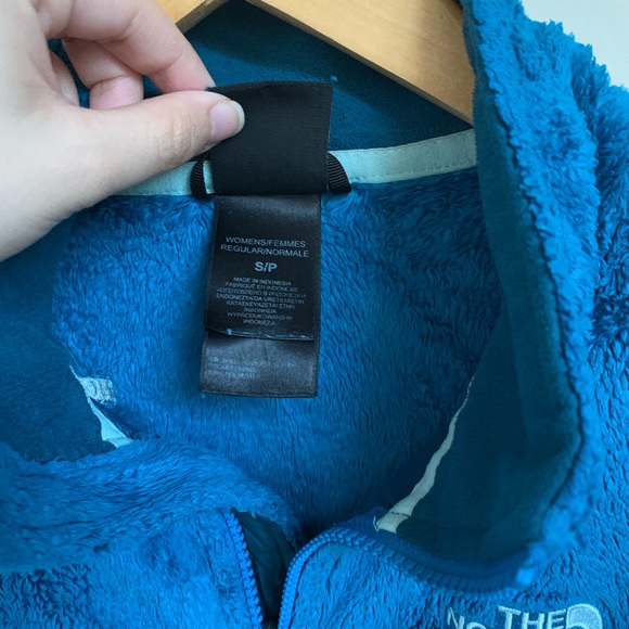 North Face Women’s Blue Wool Jacket - Picture 5 of 5